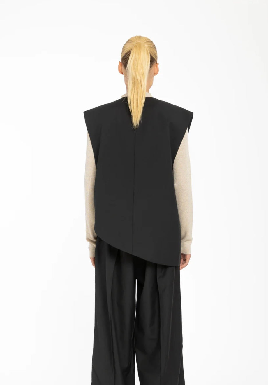 Elise Vest - Black