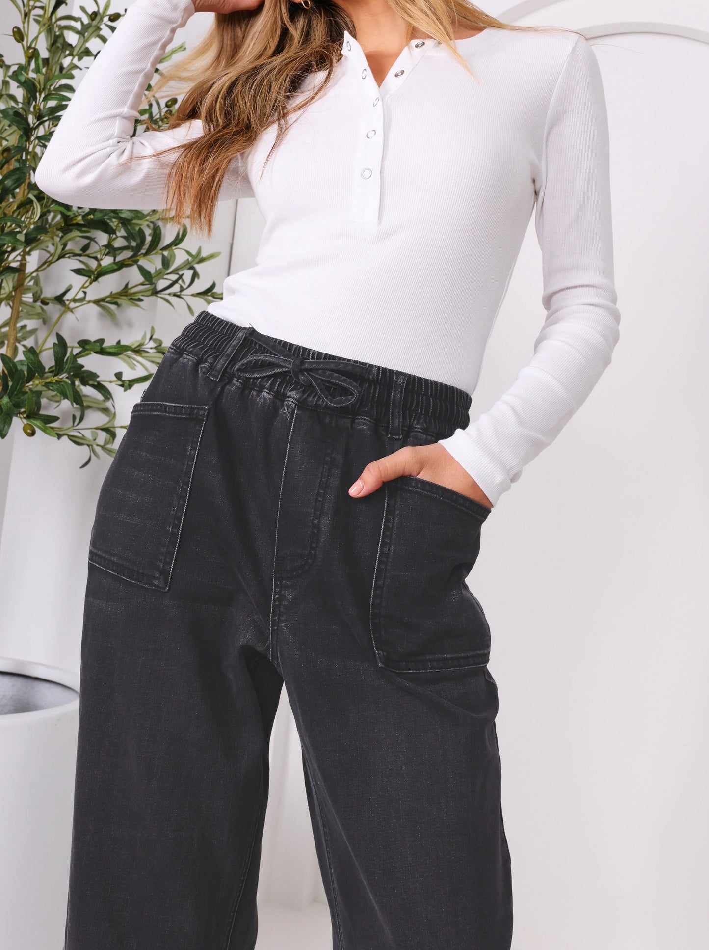 Leo Barrel Jean - Black