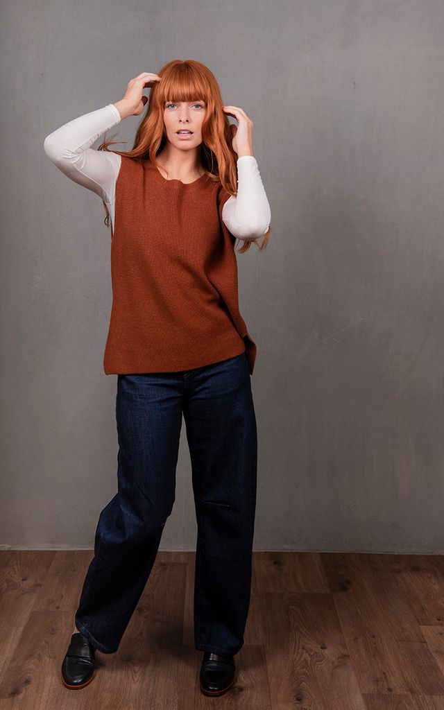 Crew Neck Vest - Cognac