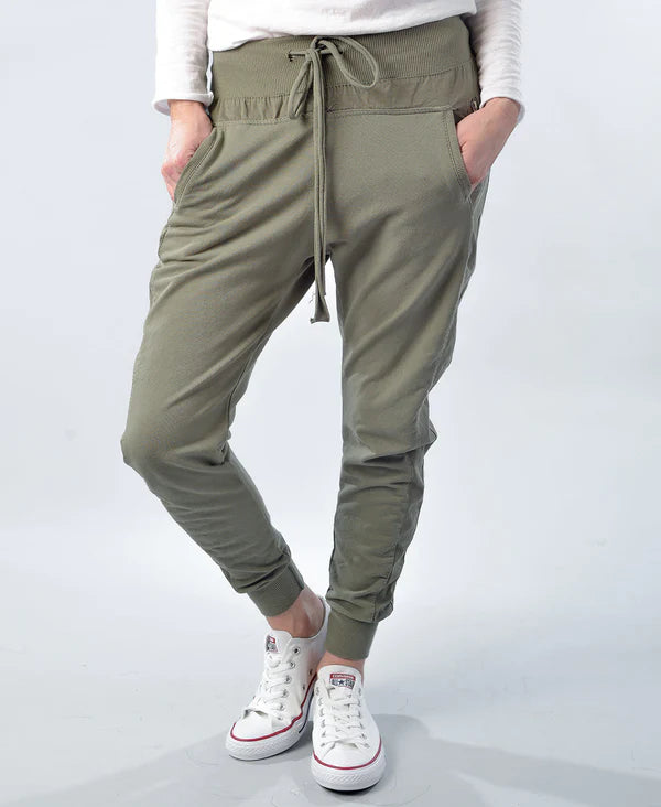 Suzy D Ultimate Joggers - Light Khaki