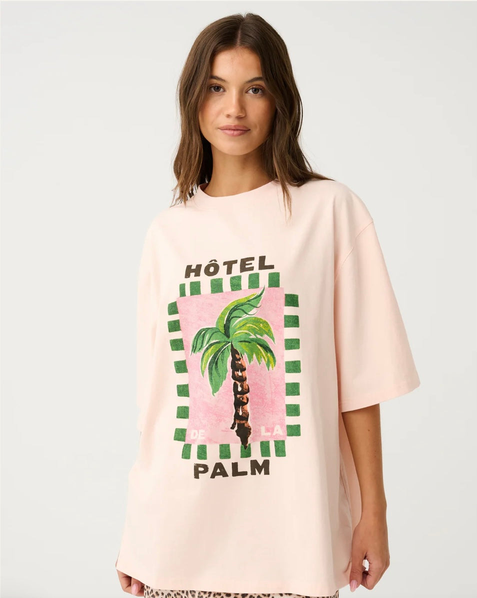 Jenna Tee - Hotel Palm