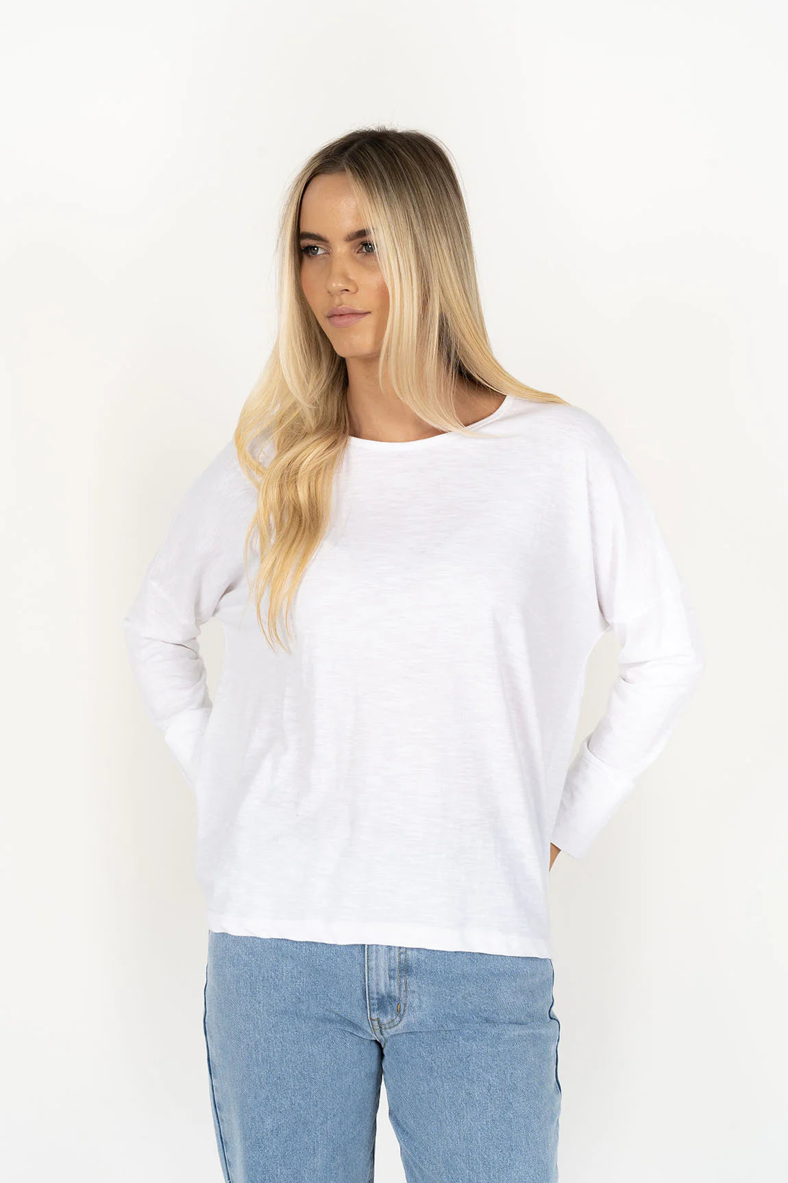 Dippy Longsleeve Tee - White