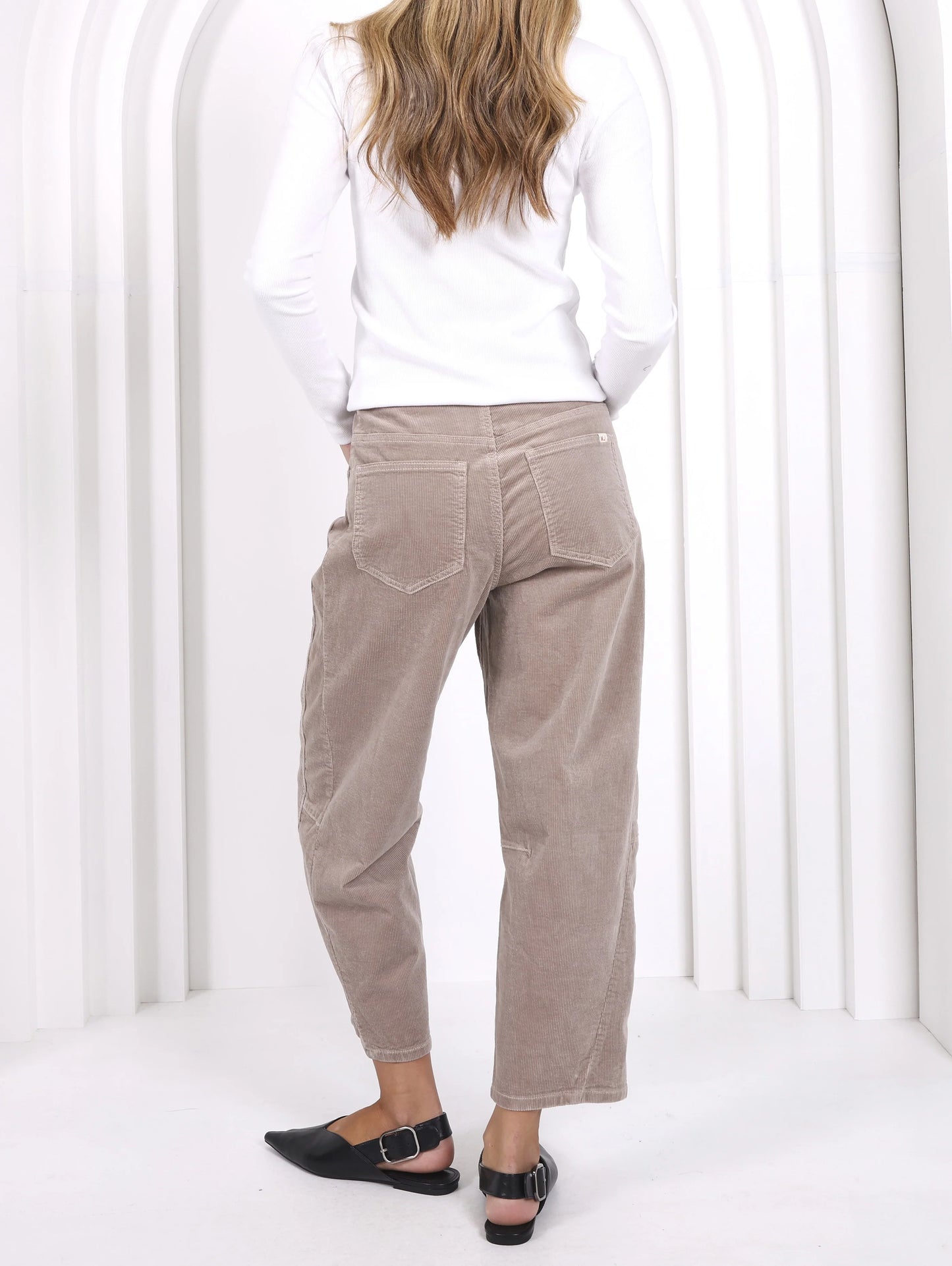 Toni Barrel Jean Corduroy - Latte