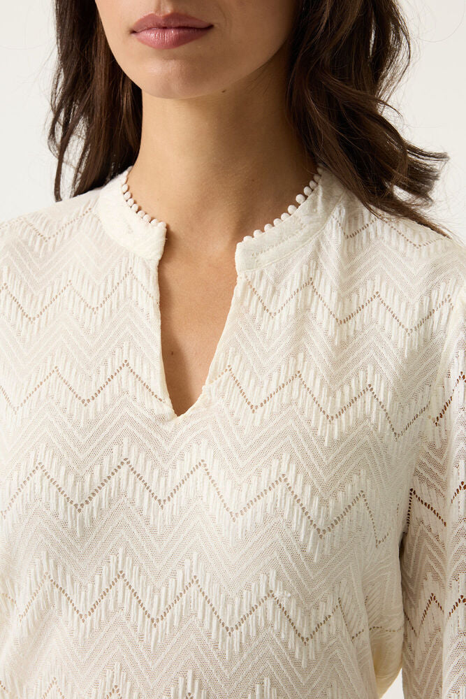 Lace V Neck - Ecru