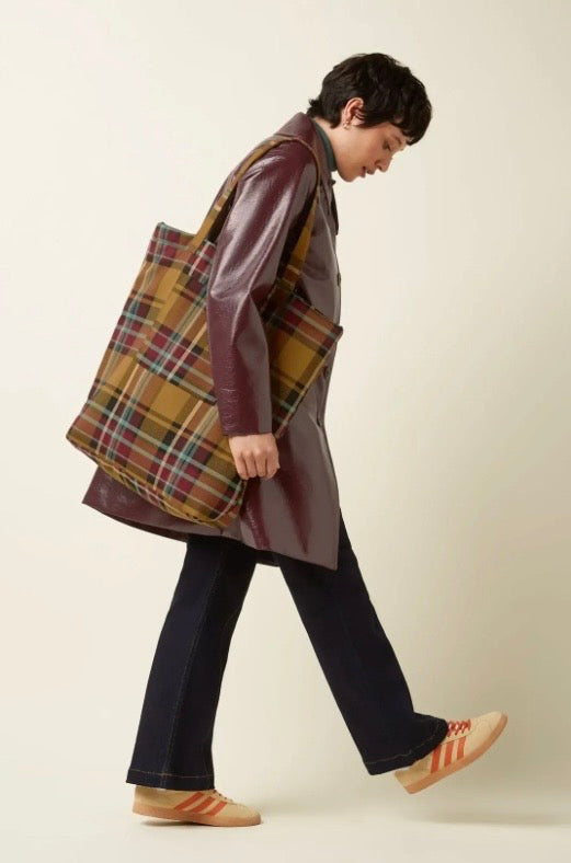 The Shopper - Carol Check