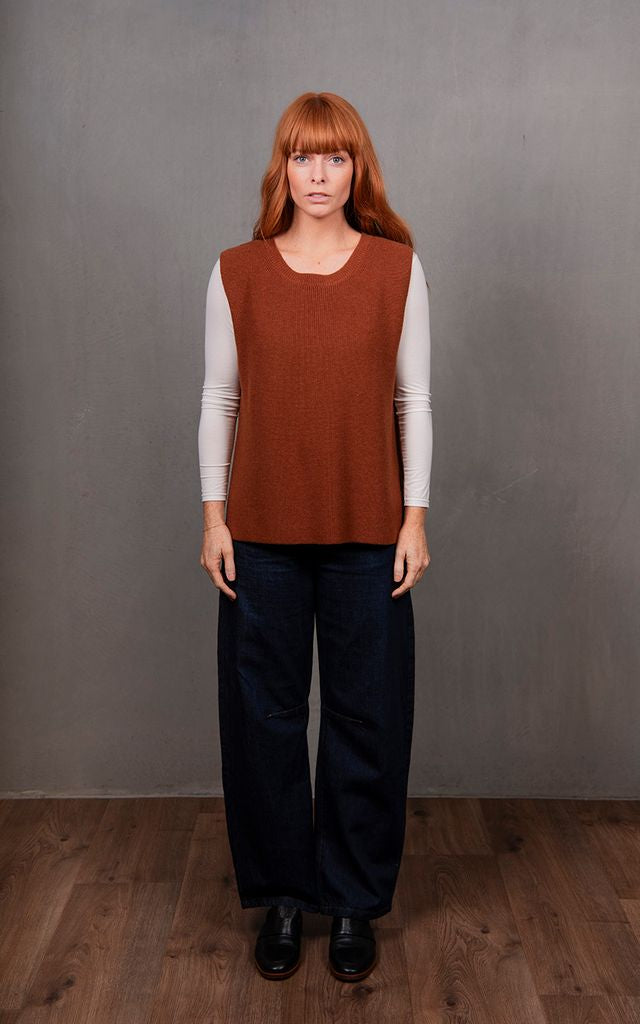 Crew Neck Vest - Cognac