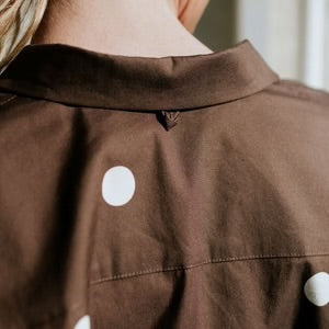Alex Cropped Shirt - Chocolate Spot