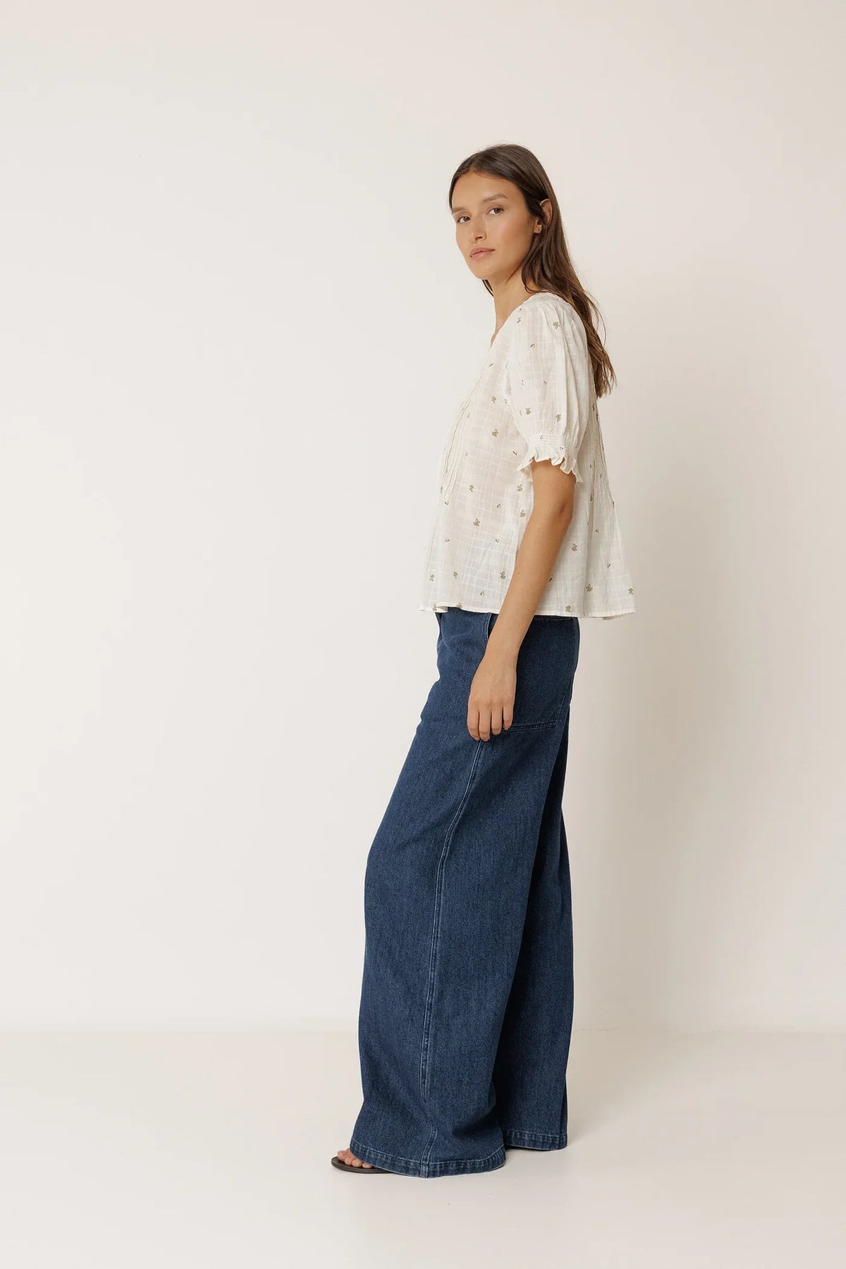 Embroidered Balloon Sleeve Blouse