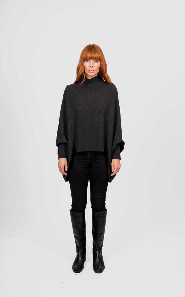 Poncho Pullover - Black