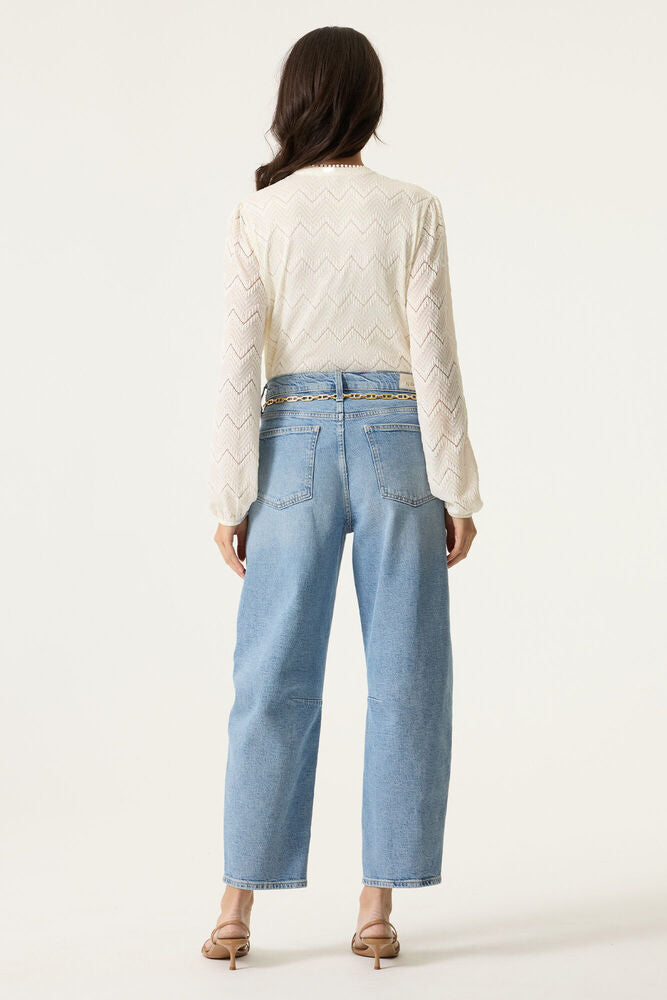 Lace V Neck - Ecru