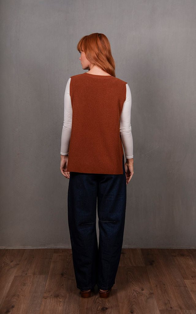 Crew Neck Vest - Cognac