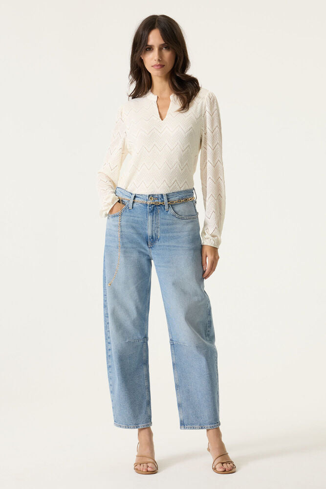 Lace V Neck - Ecru
