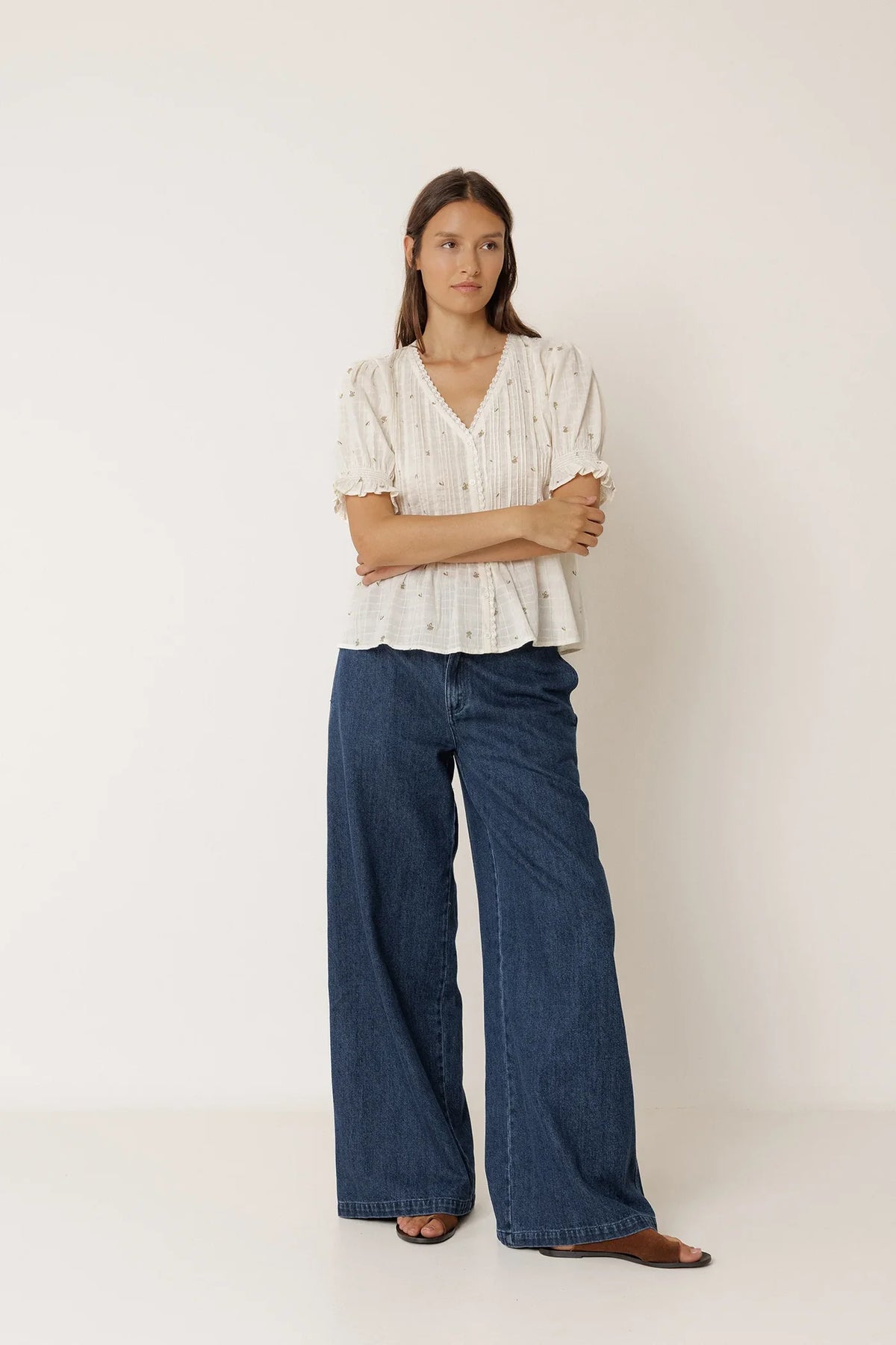 Embroidered Balloon Sleeve Blouse
