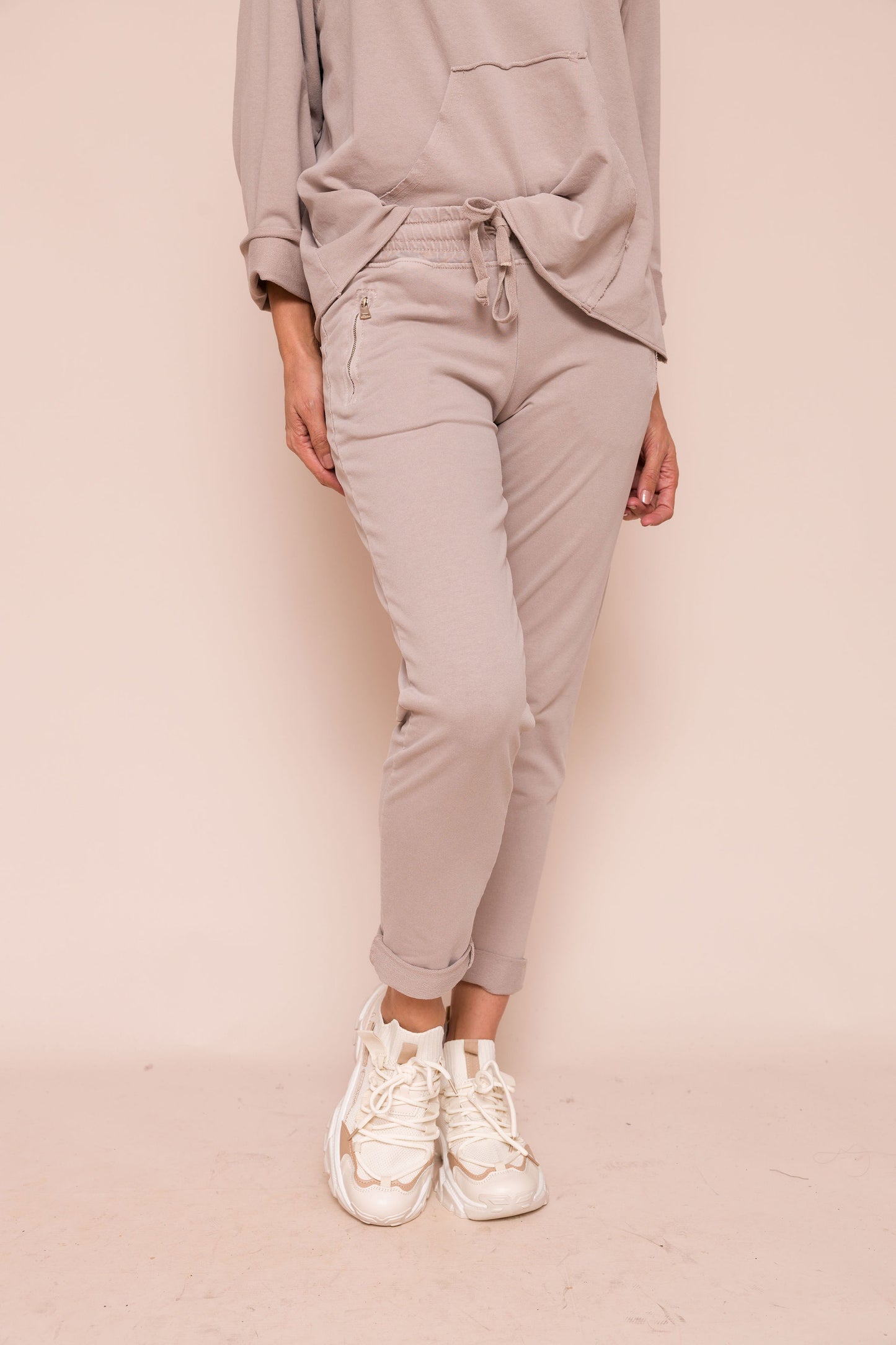 Suzy D - Bailey Jogger - Taupe