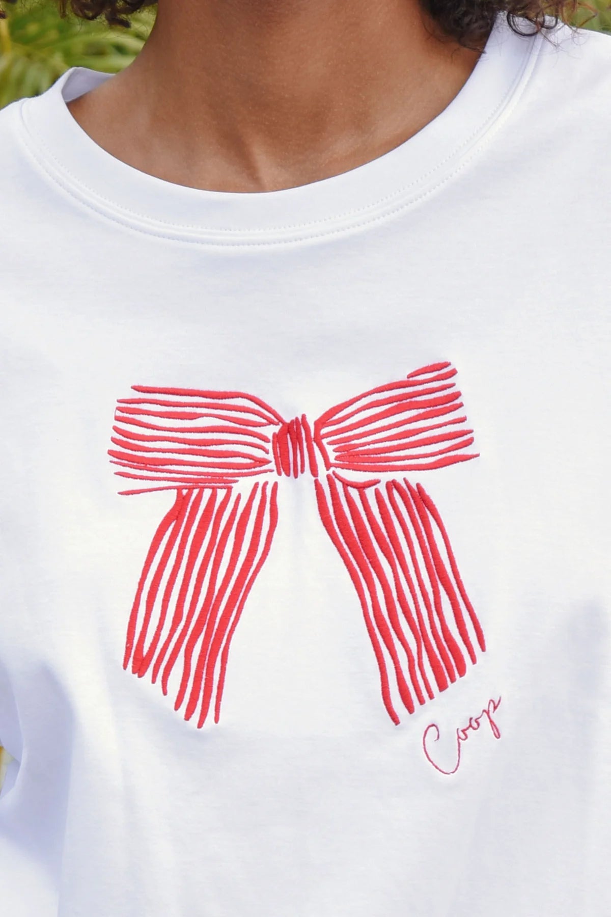 Gotta Bow T-Shirt - White & Red